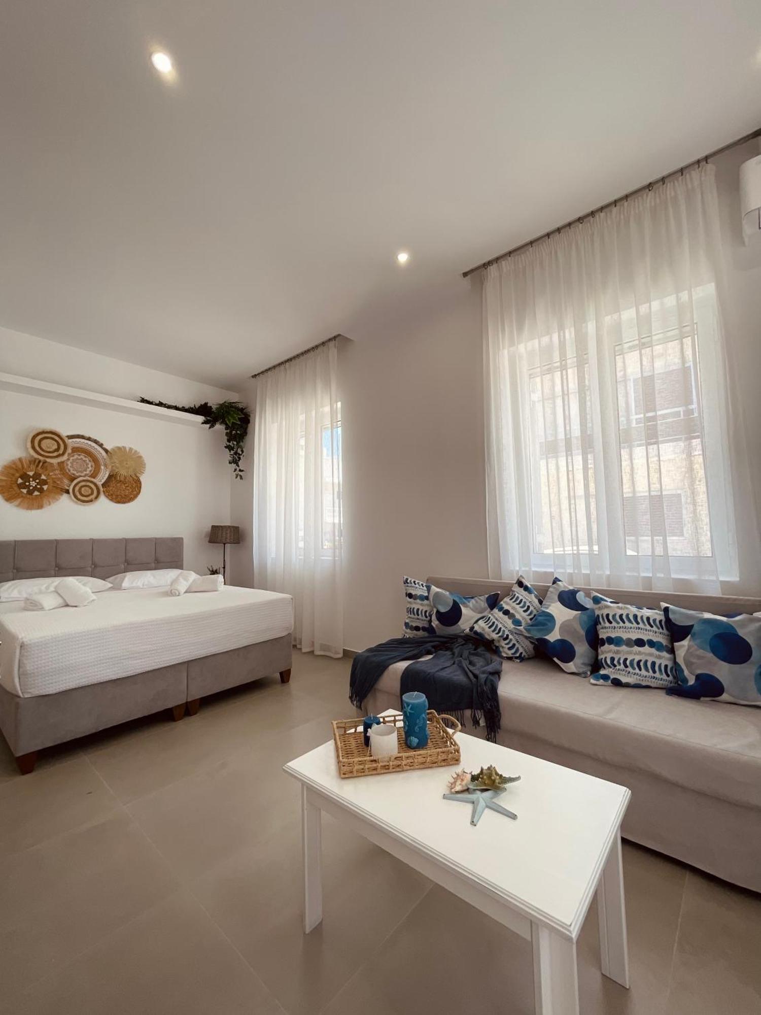 Kyma Luxury Suite Kiáton Eksteriør billede